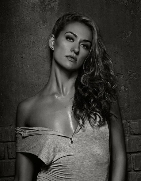 Tasya Teles hermosa modelo fotos