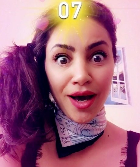 Serpil Cansz nus de stars du porno photo