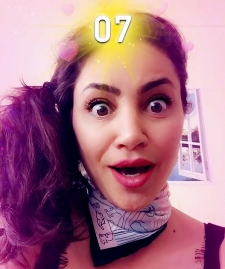 Serpil Cansz modèle de sexe img