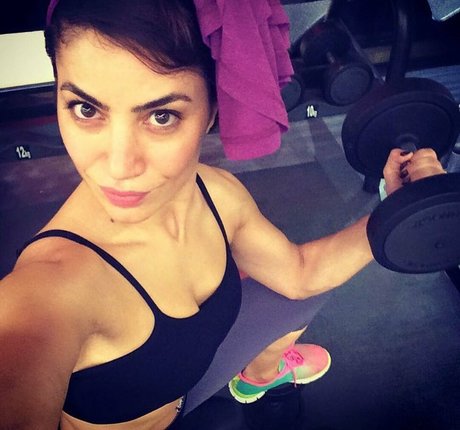 Serpil Cansz modèle hd img