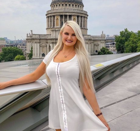 Zandra May arte estelar foto