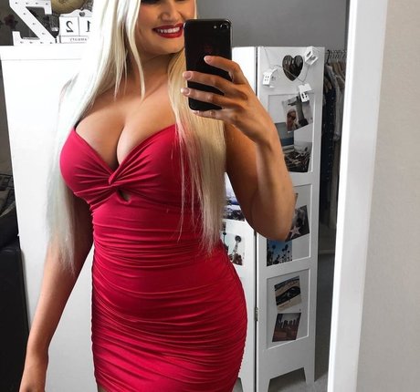 Zandra May modèle hd collection