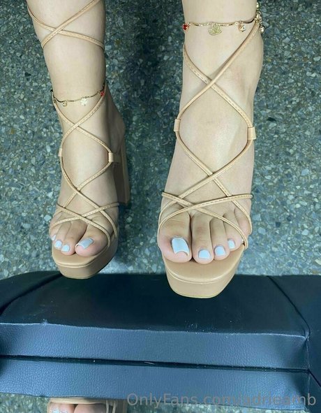 Adrieamb modelo hd foto