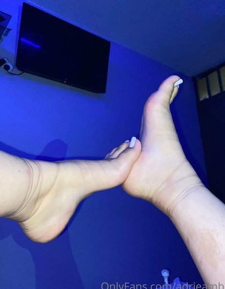 Adrieamb estrella porno caliente foto