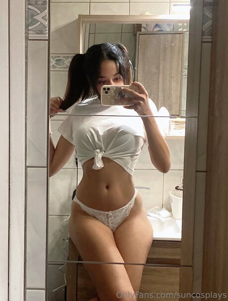 Suncosplays modèle porno des photos