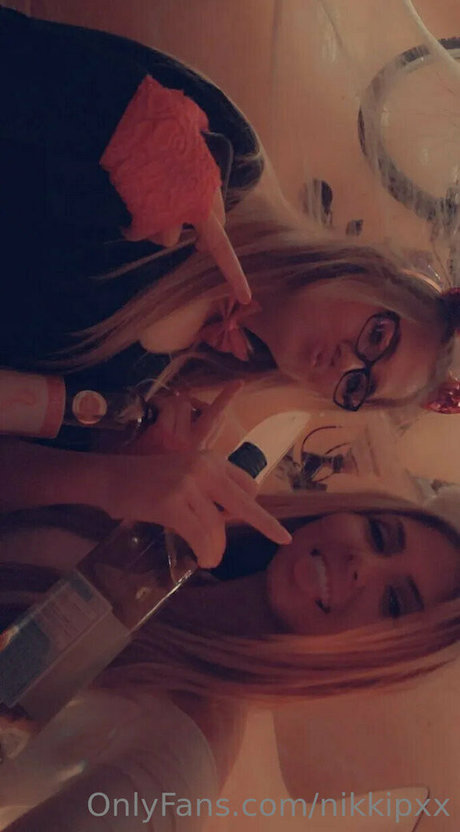 Nikkipxx estrella libre foto