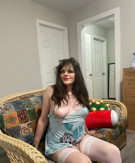 camila margot actriz desnuda galería