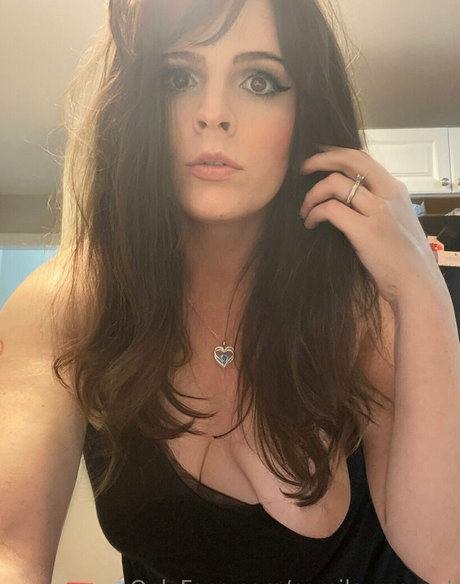 camila margot star érotique img