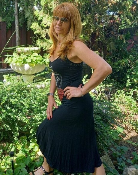 naked nora modèle magnifique image