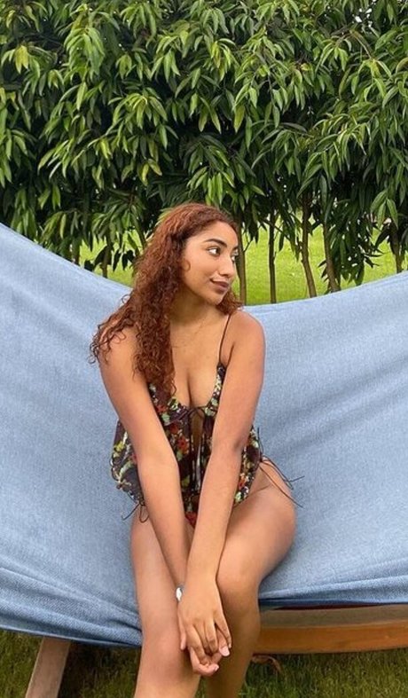 krystalogy actriz atractiva recopilación