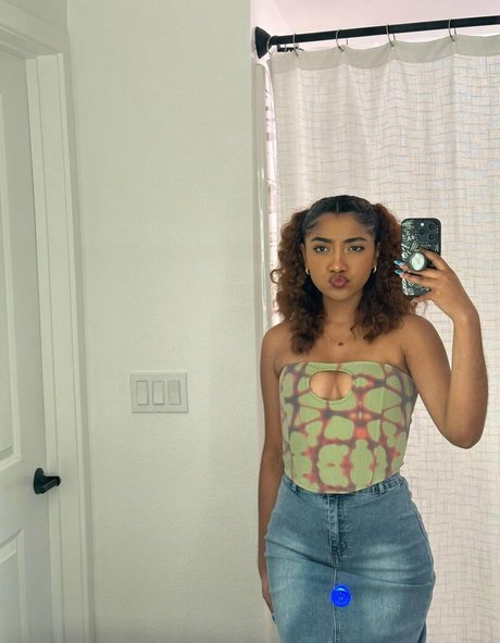 krystalogy estrella porno de arte galerías