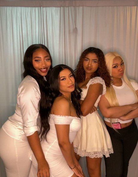 krystalogy star du porno nue photos