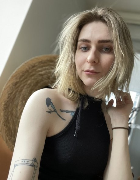 Miss Crows Nest pornstar exclusive images