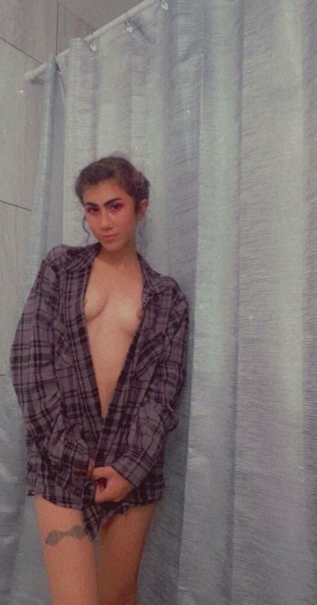 adrixela bonita estrella porno foto