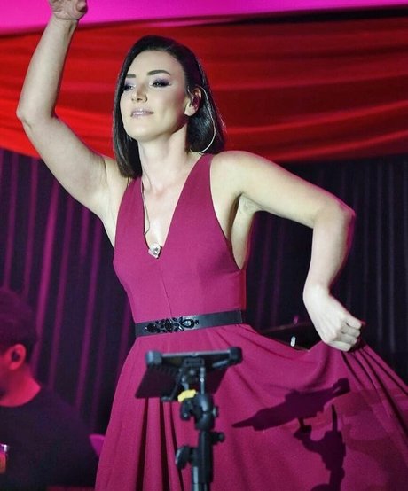 Sevcan Orhan star erotic pic