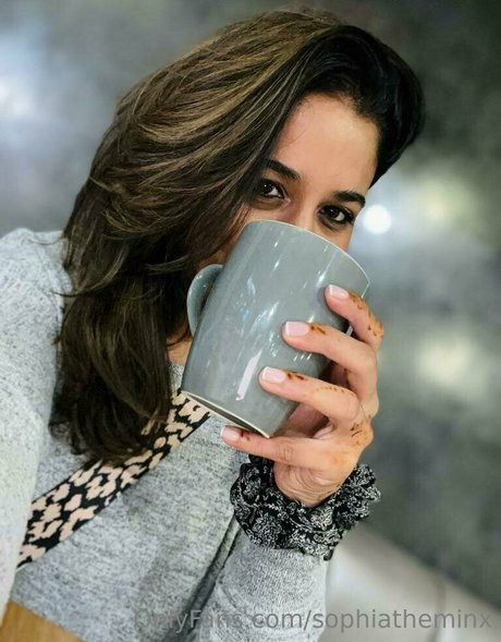 Solo fans de travestis asiáticas bonito perfecto galería