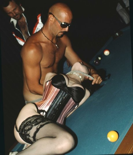 Dita Von Teese estrella porno de alta calidad galerías