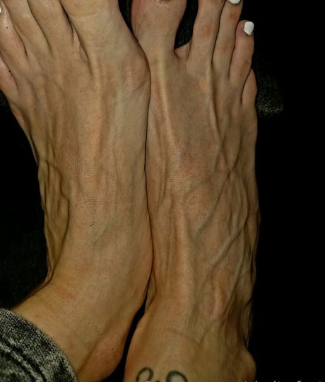 clarita feet jolie actrice images