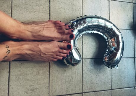 clarita feet modelo superior galerías