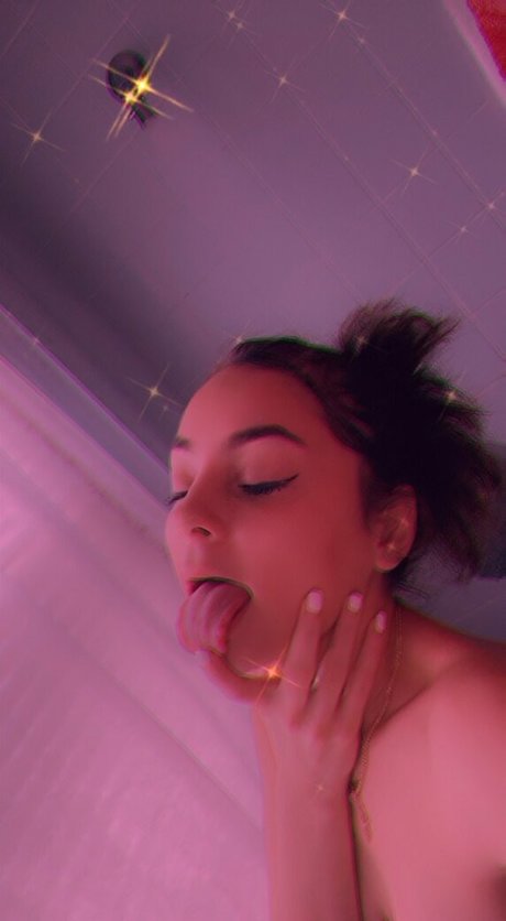 neesababyy actrice de nus photo