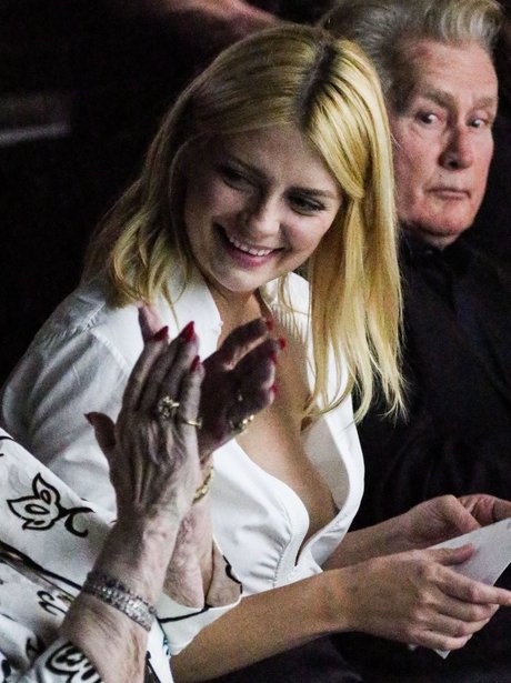 Mischa Barton art star picture