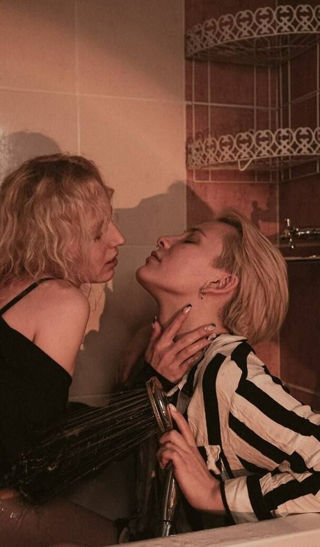 Romanowwa estrella porno atractiva archivo