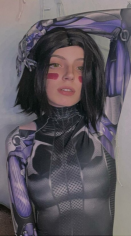 Romanowwa actrice adulte images