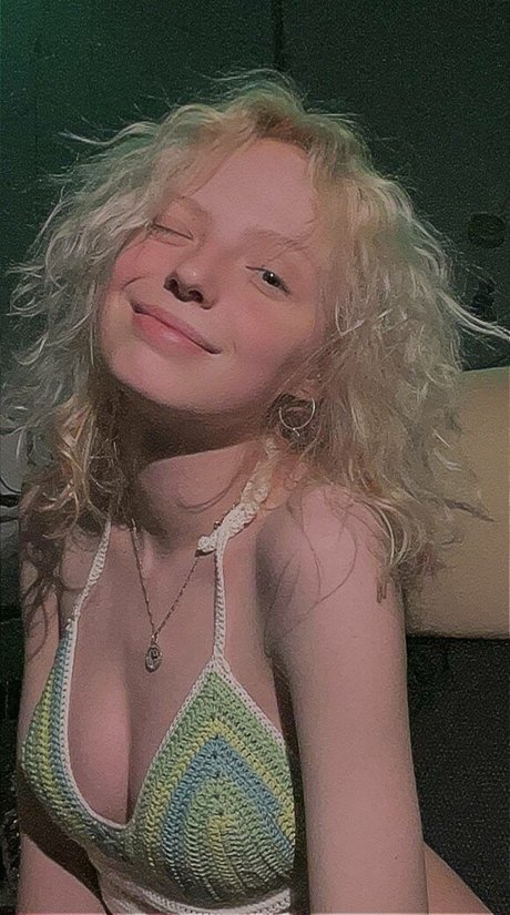 Romanowwa actrice chaude images