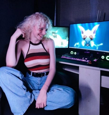 Romanowwa art de star du porno image