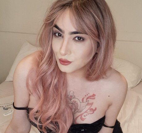 Miss Yuna star exclusive collection