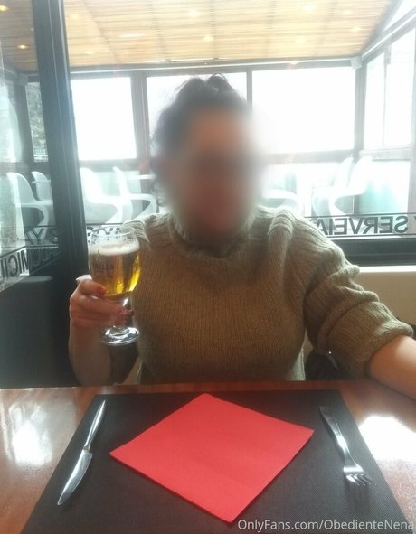 obedientenena modelo pornografico imagen