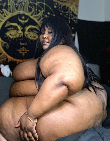 ssbbwerotika star hd photo