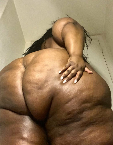 fat granny onlyfans top pics