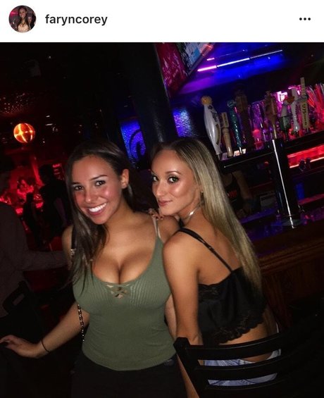 Faryn Corey estrella sexy foto
