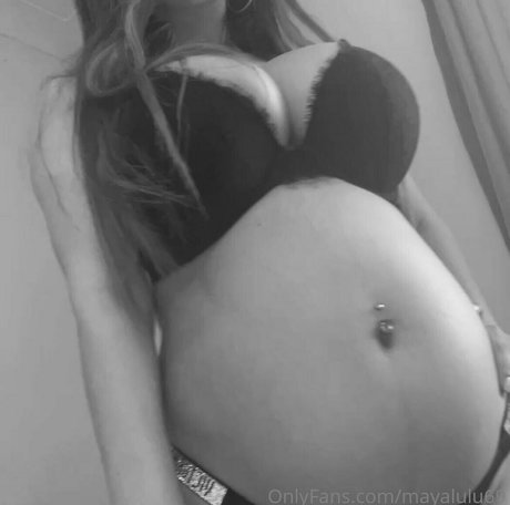 rubia desnuda onlyfans erótica gratis imágenes