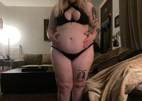 plumppumkin erotic model photo