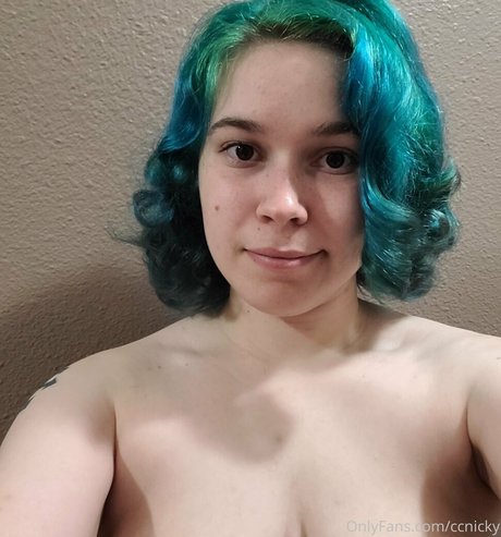 ccnicky star nudes photo