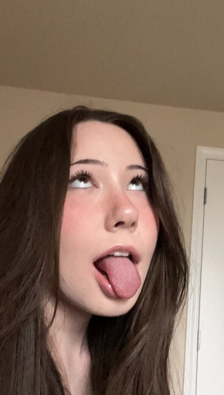 AliciaJade modèle de sexe photos