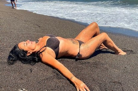 Angela Cavagna estrella foto