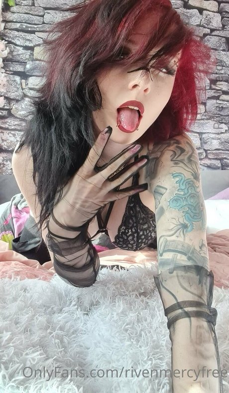 rivenmercyfree actriz de alta calidad foto