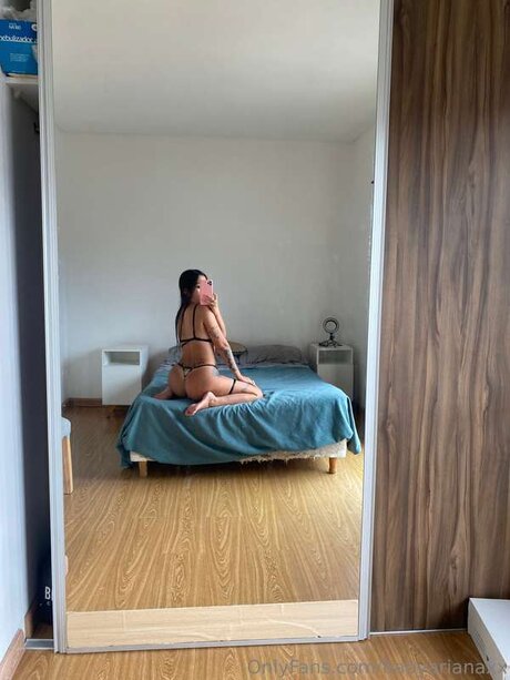 babyarianaxx star du porno gratuite image