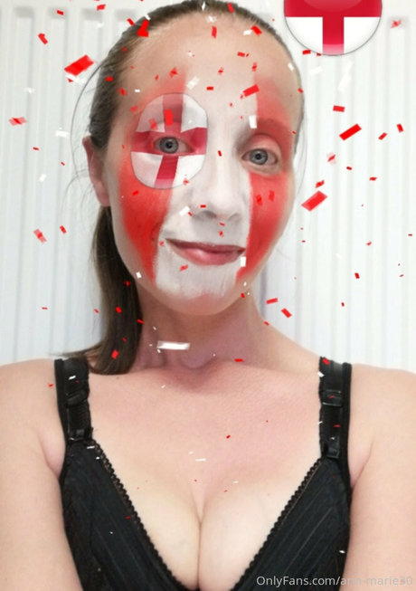 OnlyFans rousse bouclée sexy parfait archive