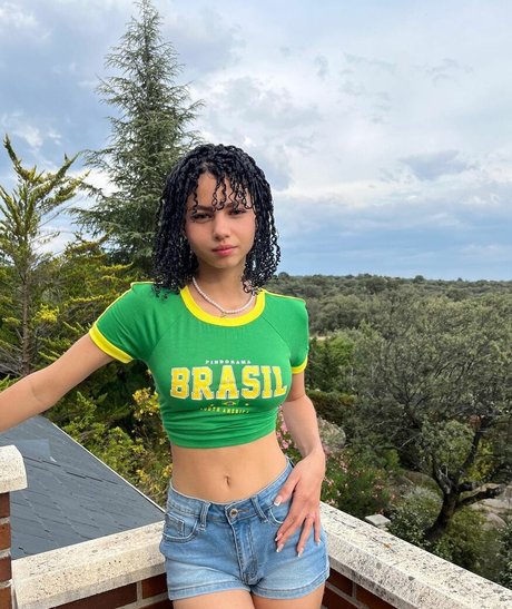 Larissa Kimberly modèle de sexe image