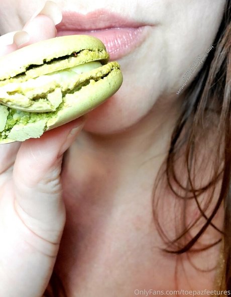 toepazfeetures Miniatura