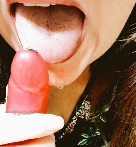 toepazfeetures estrella porno atractiva archivo