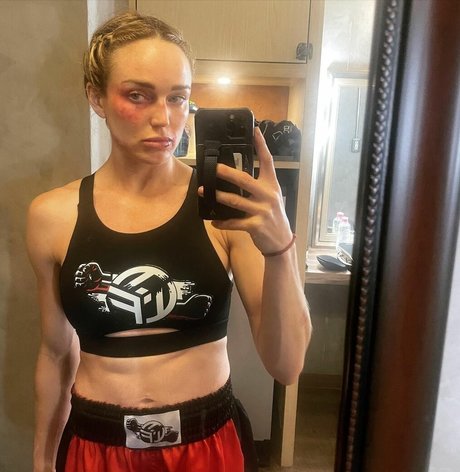 Caity Lotz mejor modelo archivo