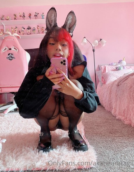 akaneararagii estrella exclusiva imágenes