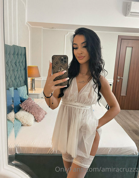 amiracruzzz sex model pictures