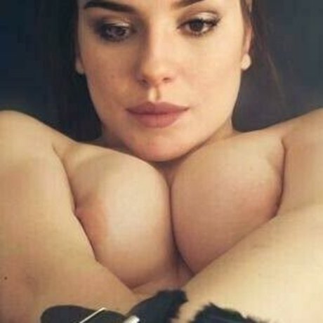 karolinaaemm actriz perfecta fotos