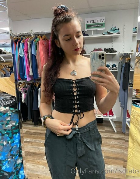 lsdtabs modèle porno archive